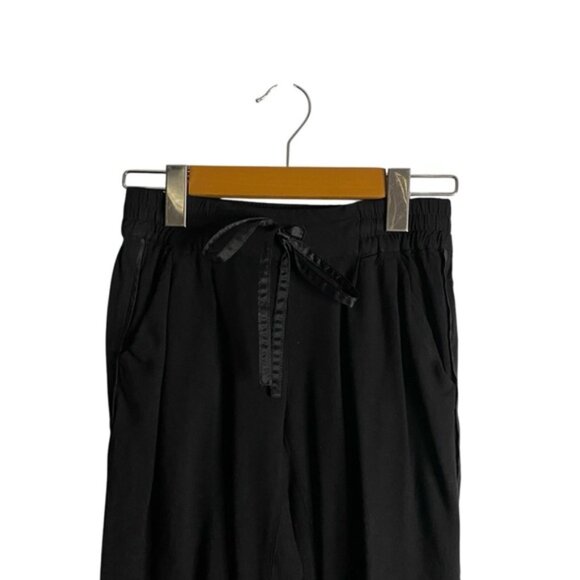 Talula Women's Black Relaxed Drawstring Waist Tapered Jogger Pant - Picture 2 of 9